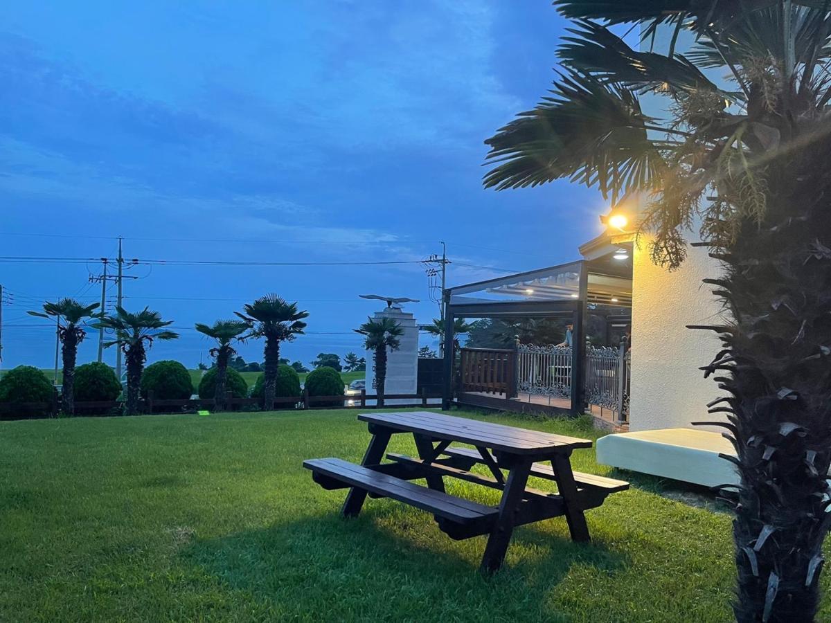 American Village Pension Manoa Namhae Ngoại thất bức ảnh