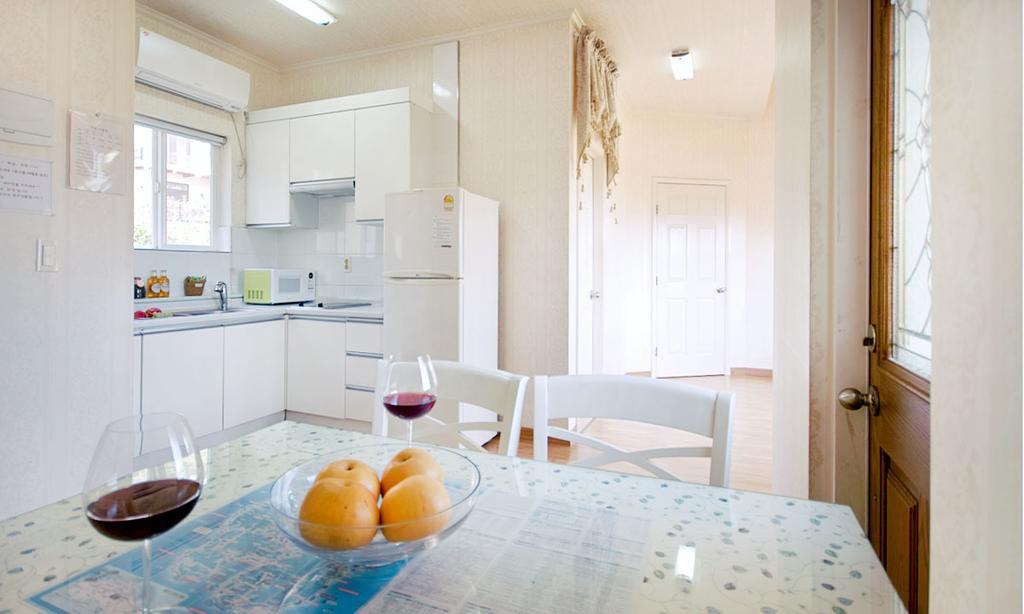 American Village Pension Manoa Namhae Phòng bức ảnh