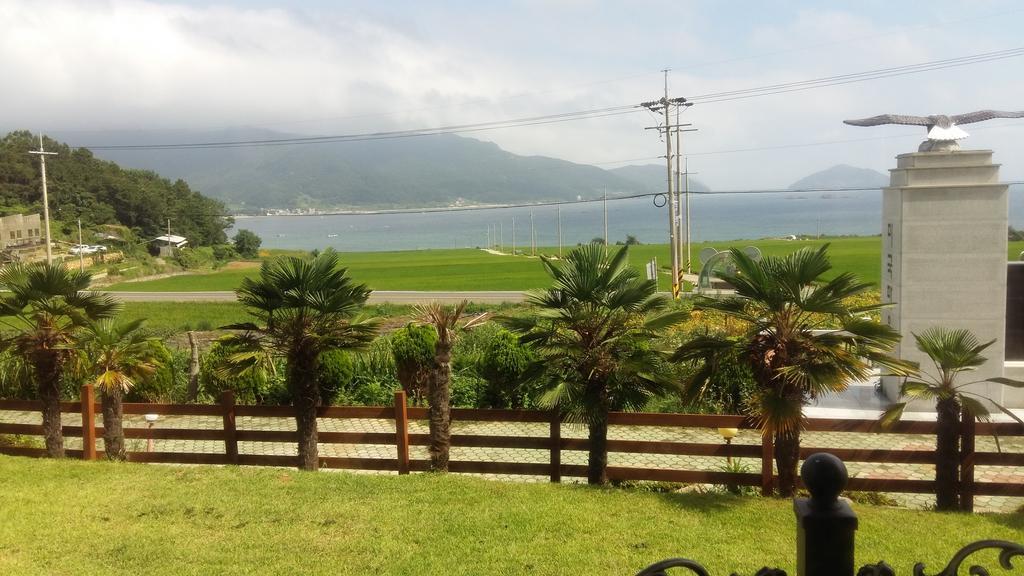 American Village Pension Manoa Namhae Phòng bức ảnh